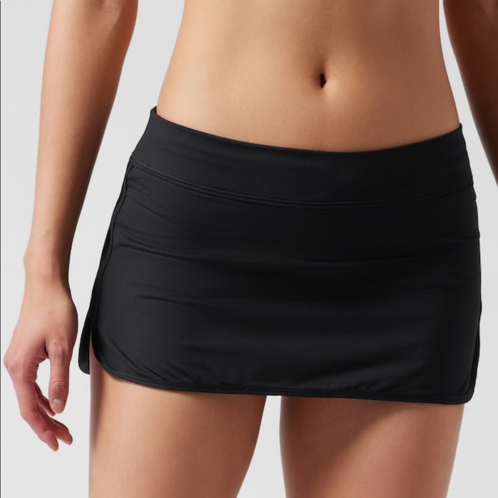 Athleta Tidal Skirt // Black